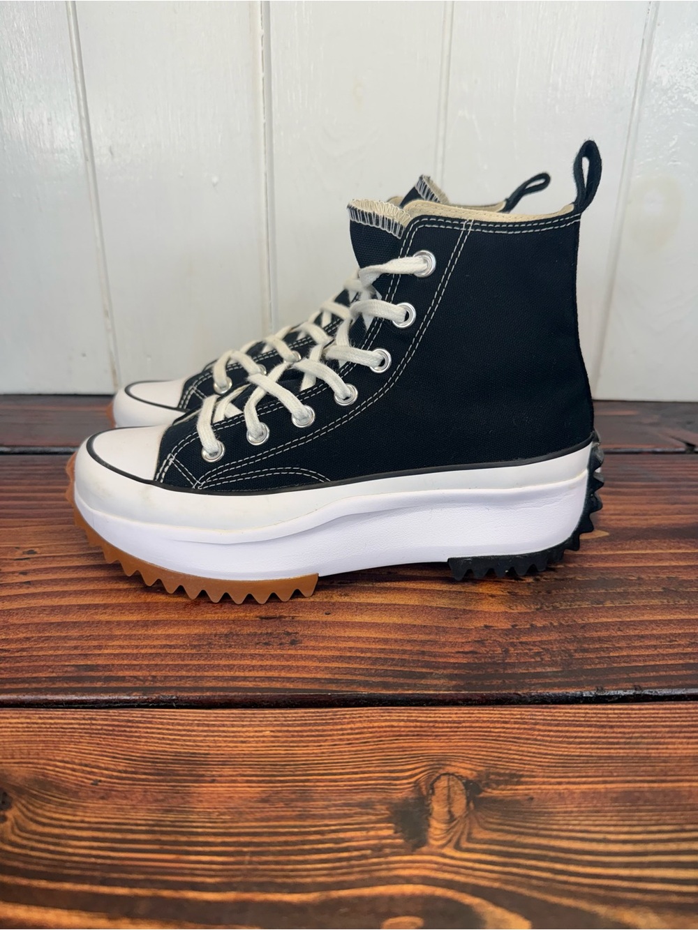 Converse Run Star Hike Platform Canvas Unisex High Top Sneakers – Black/White